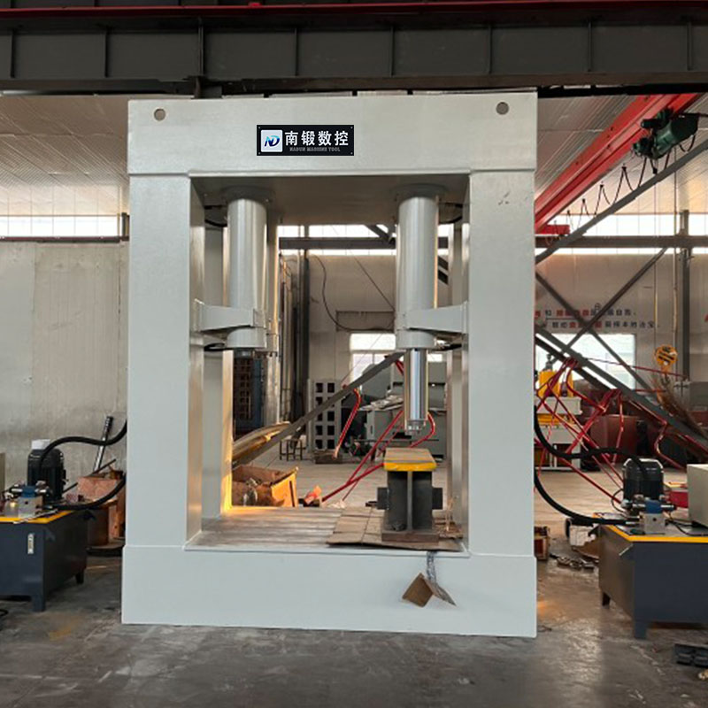 定制油壓機(jī)400噸龍門(mén)液壓機(jī)框式壓力機(jī)
