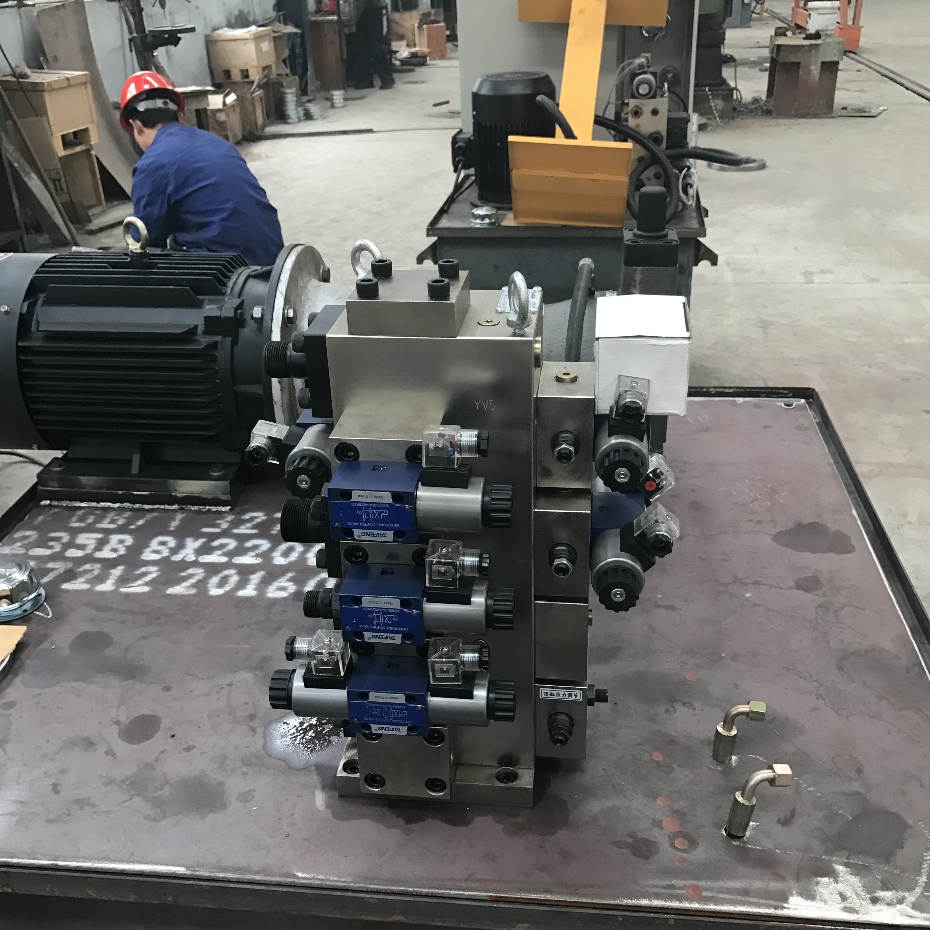 單臂油壓機(jī)減壓閥出現(xiàn)壓力低、壓力生不起來(lái)是怎么回事？