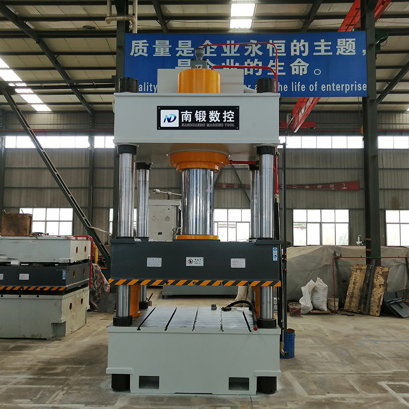 特價直銷400噸壓力機(jī)1600x900三梁四柱液壓機(jī)不銹鋼水槽成型油壓機(jī)封頭拉伸液壓機(jī)