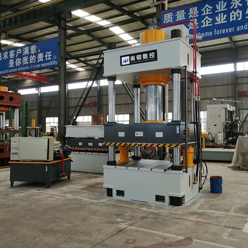400噸不銹鋼水槽拉伸成型液壓機(jī)四柱油壓機(jī)