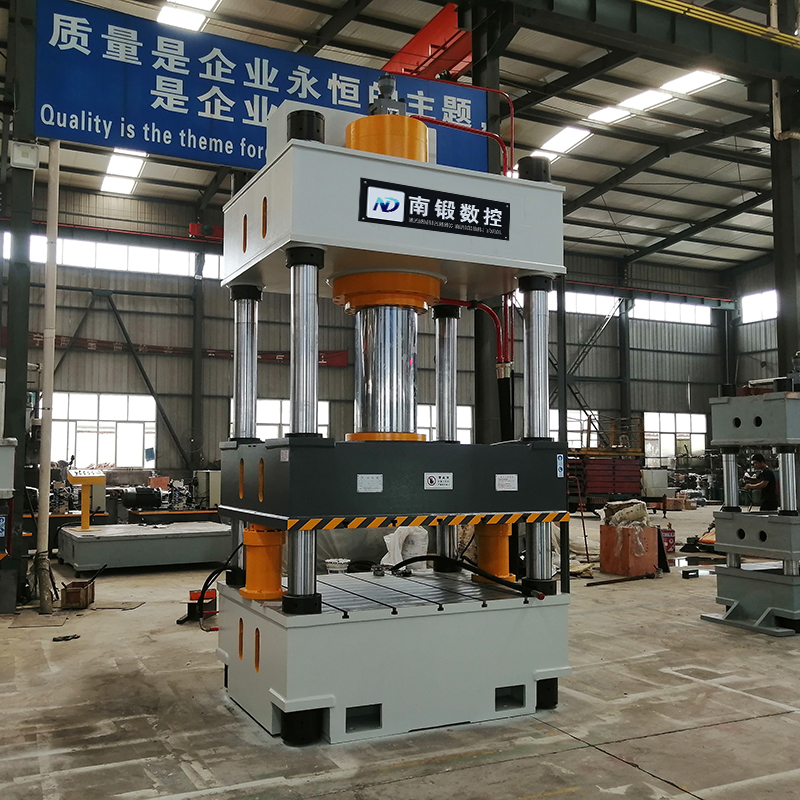 400噸不銹鋼水槽拉伸成型液壓機(jī)四柱油壓機(jī)