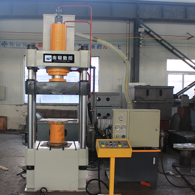 200T三梁四柱油壓機，200噸金屬拉伸成型油壓機